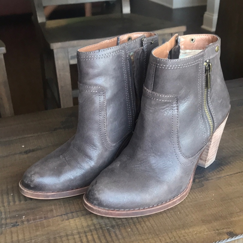 Lucky Brand brown booties